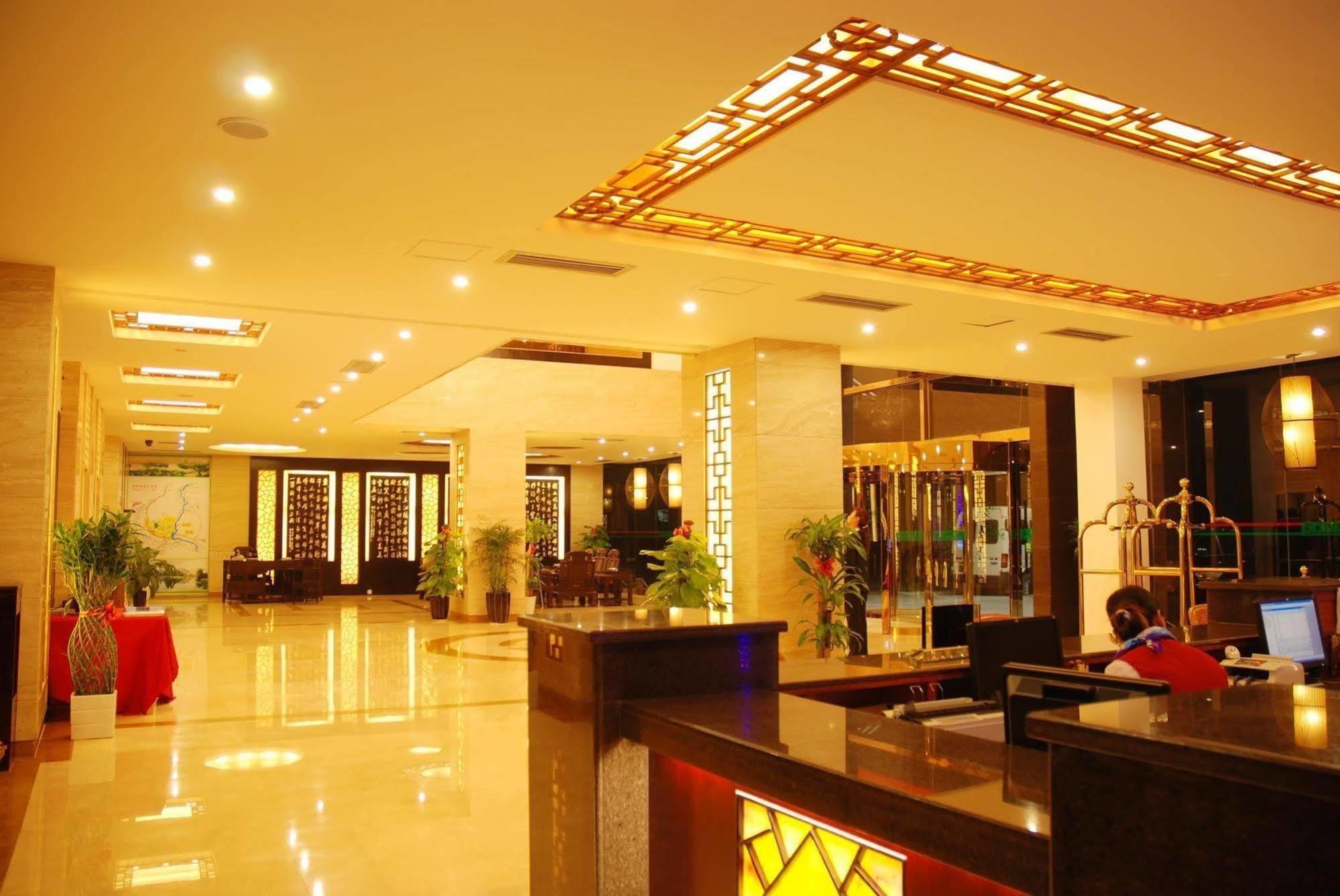 Jasper International Hotel Yangshuo Dış mekan fotoğraf