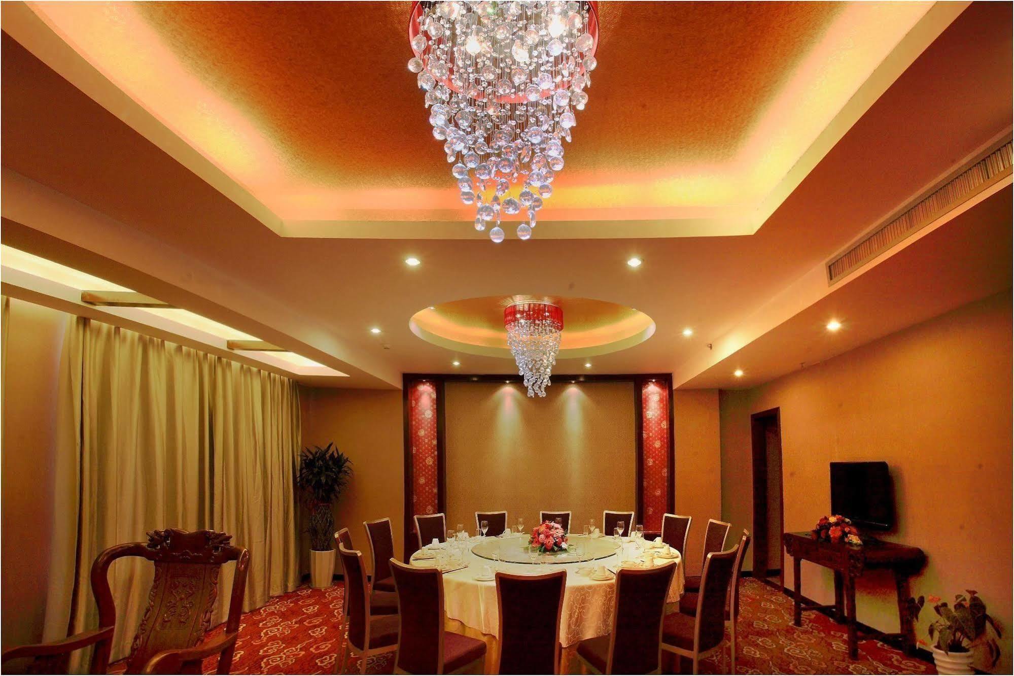 Jasper International Hotel Yangshuo Dış mekan fotoğraf